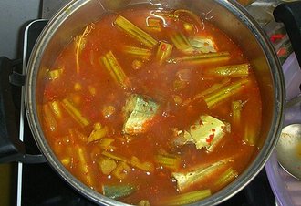 Kaeng som