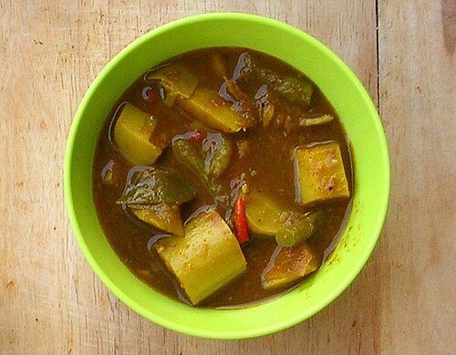 Kaeng tai pla